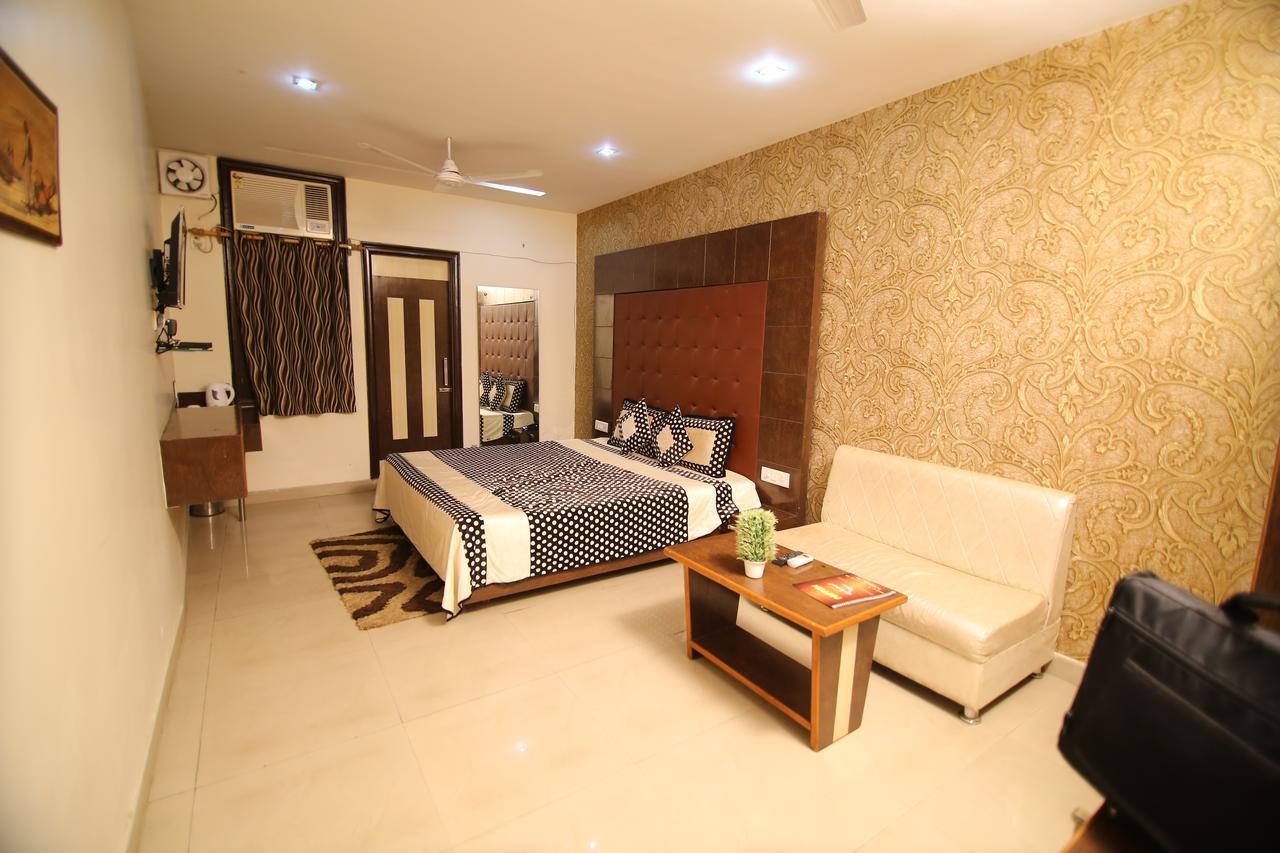 Palwal Hotel Pappan Plaza المظهر الخارجي الصورة