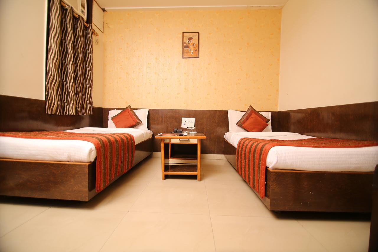 Palwal Hotel Pappan Plaza المظهر الخارجي الصورة